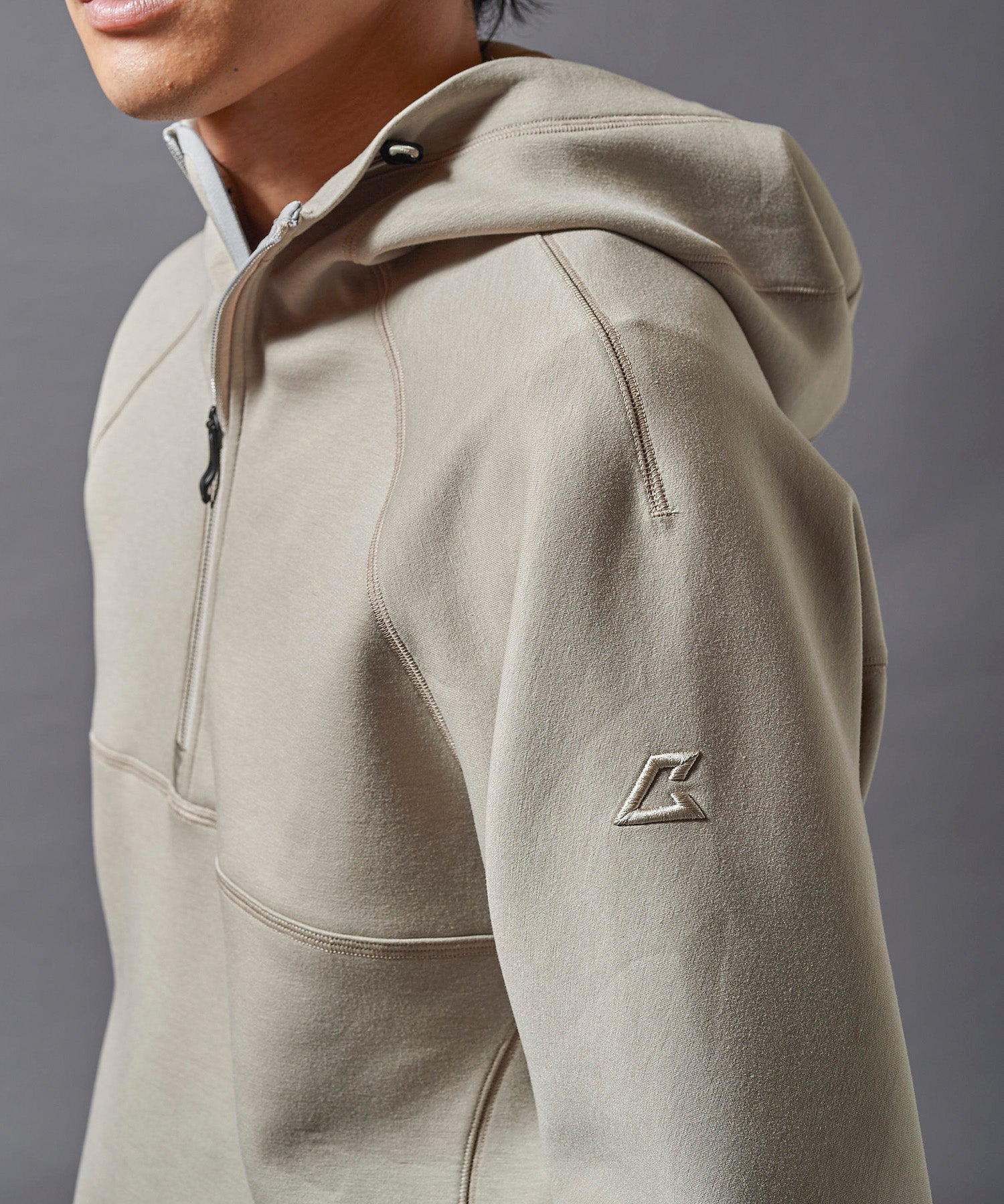ARTA CVSTOS TECH Sweat à capuche en tricot AIR