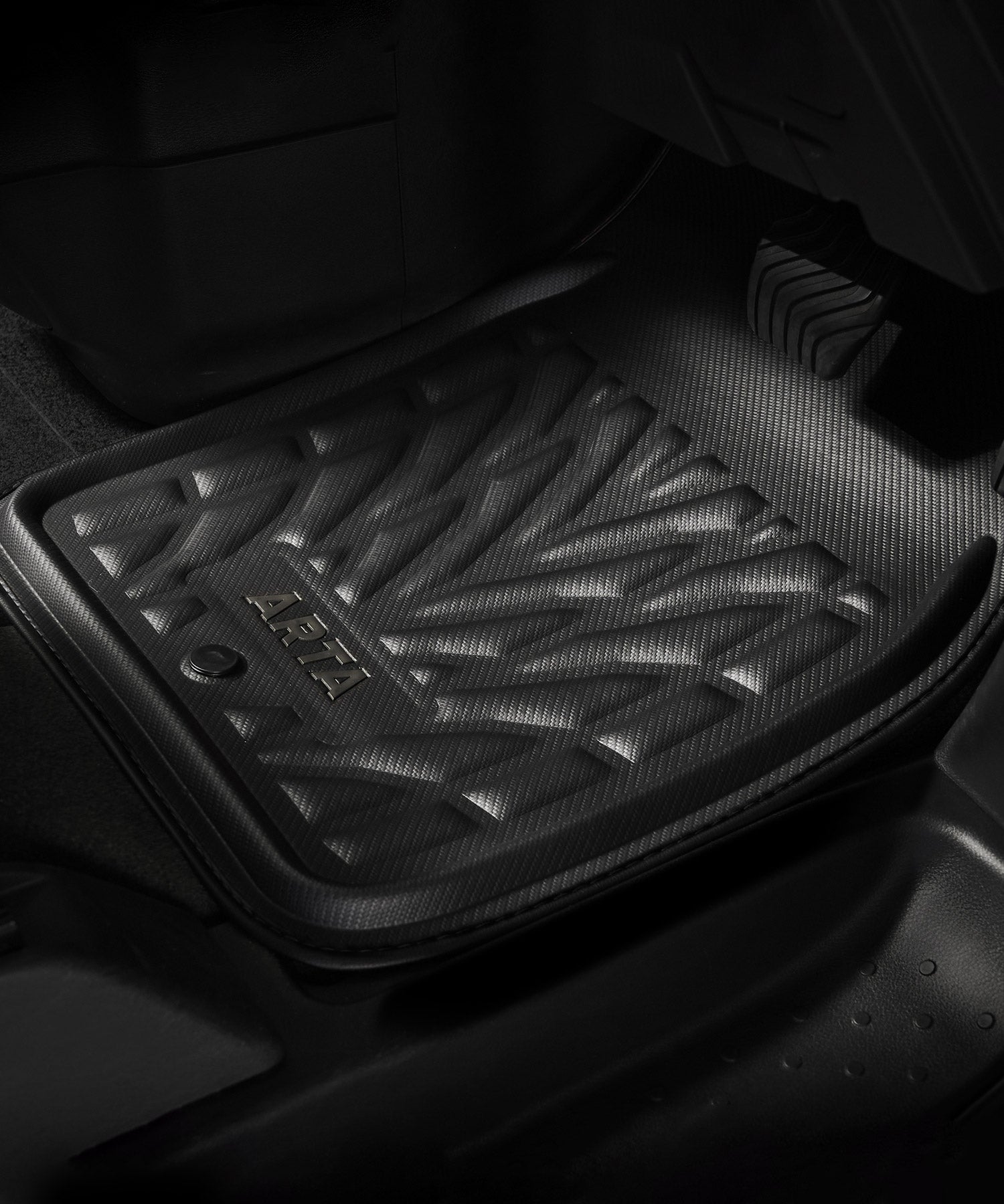 CARBON STYLE TREAD TRAY FLOOR MAT M