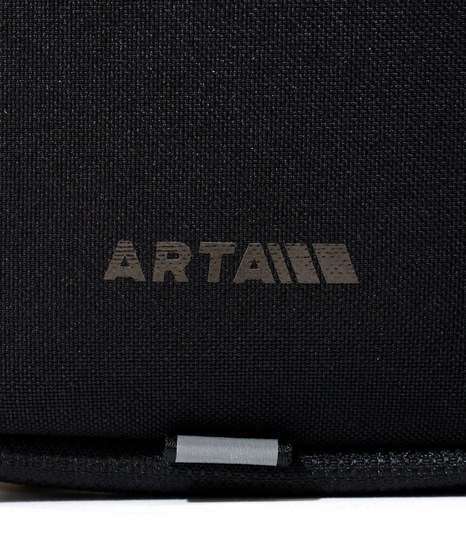 PUMA PORTABLE SHOULDER × ARTA