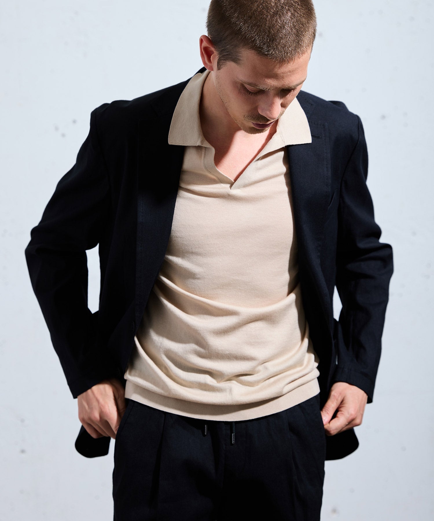 ARTA CVSTOS Veste extensible en lin tricotée