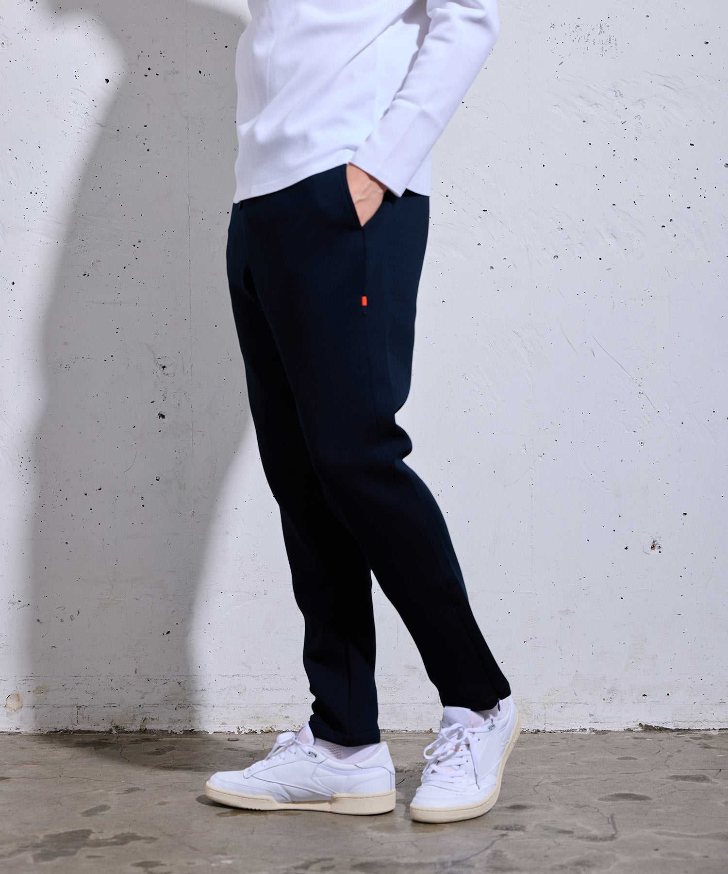 ARTA CVSTOS TECH Pantalons en tricot air