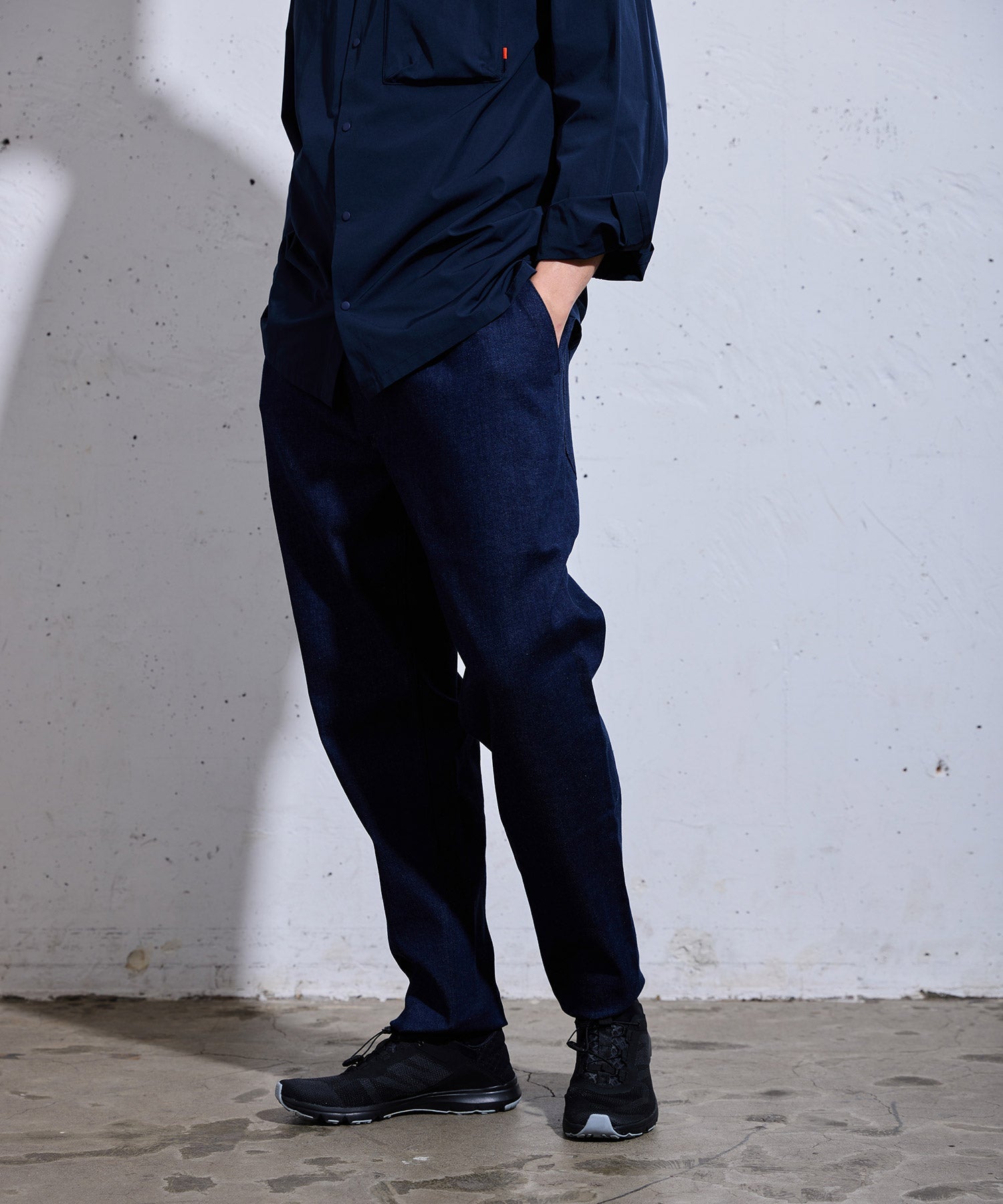 ARTA CVSTOS PANTALONS EASY EN DENIM STRECH