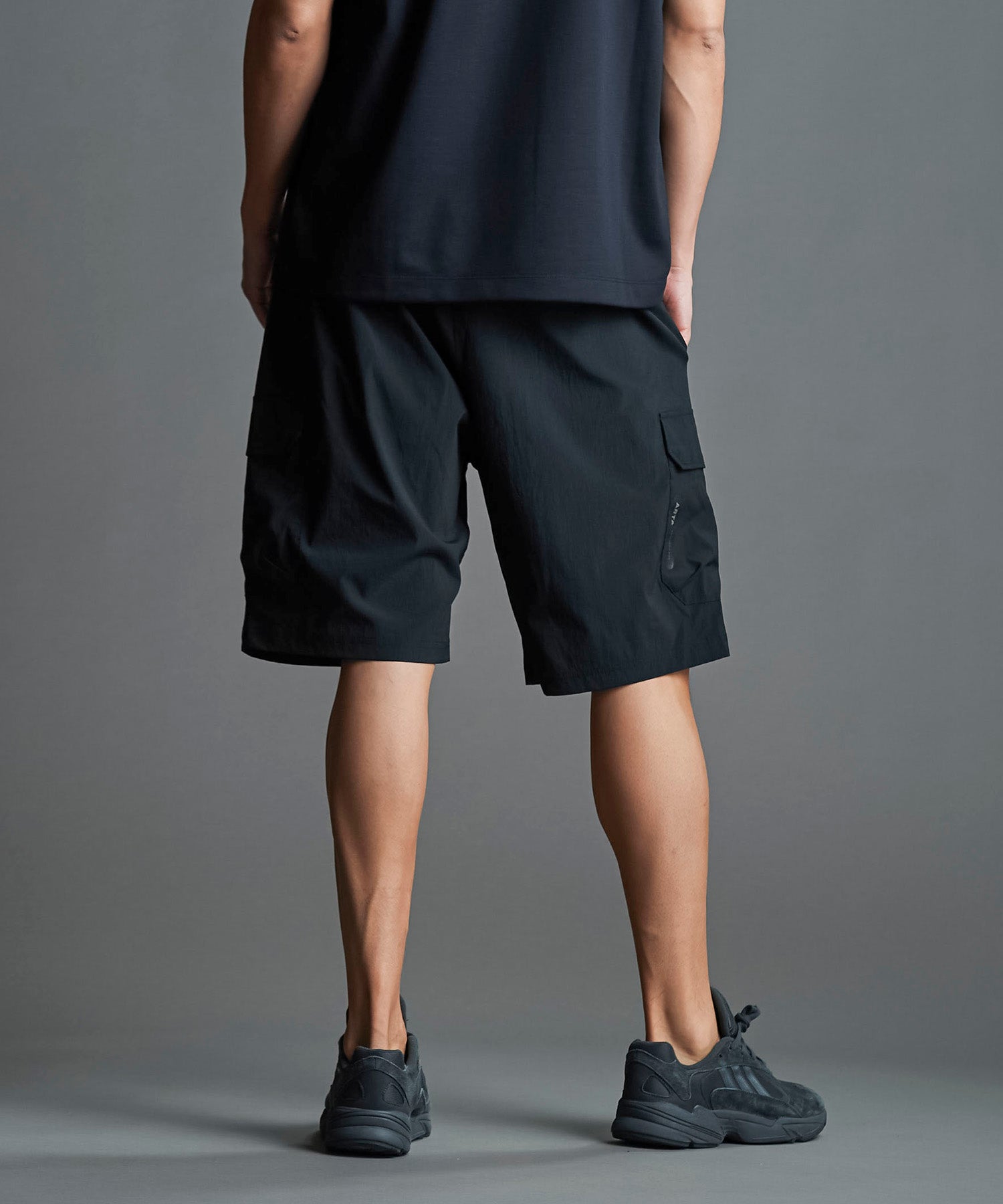 WOVEN CARGO SHORTS