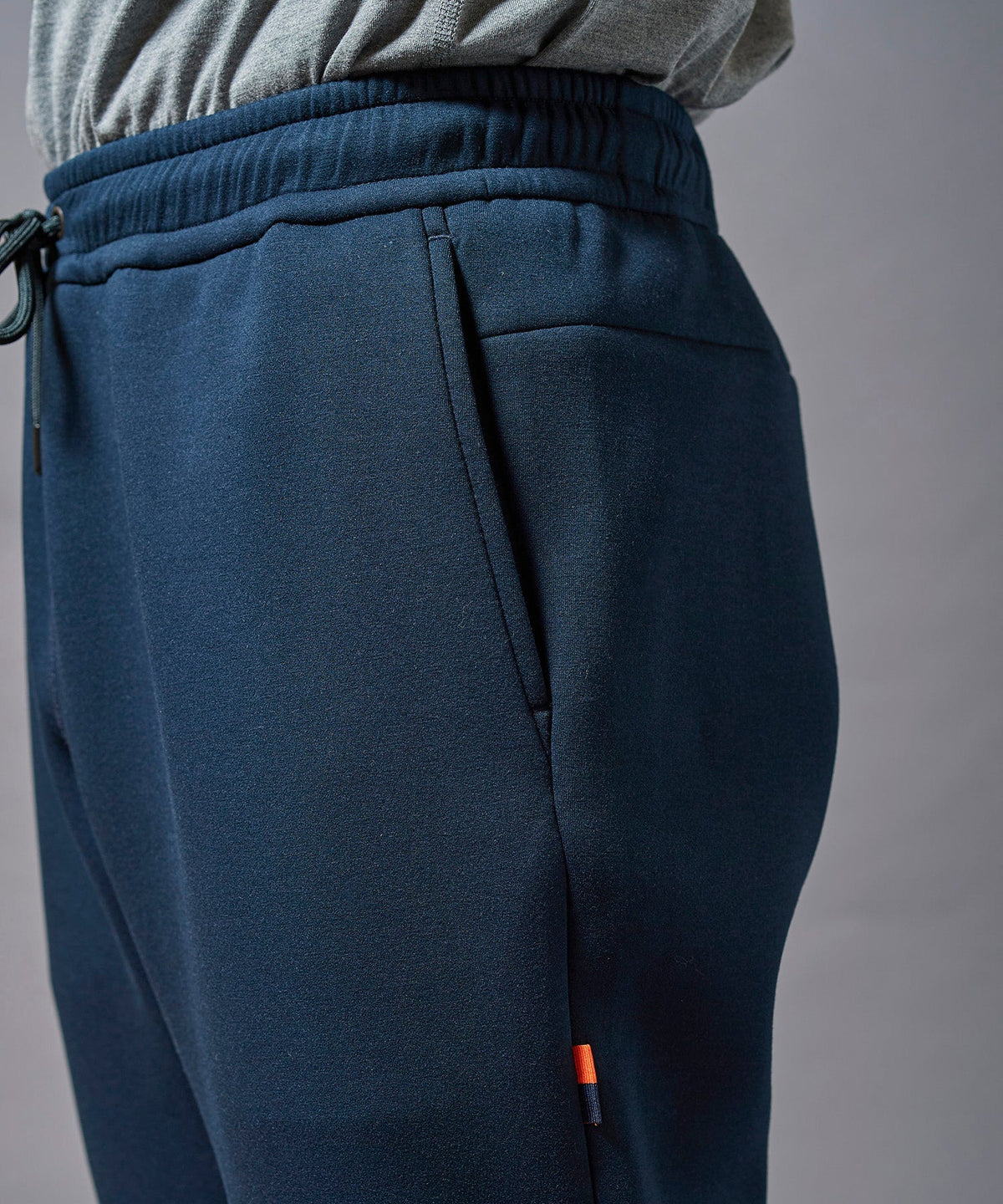 ARTA CVSTOS TECH Pantalons en tricot air
