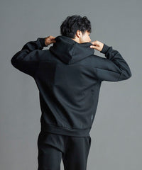 AIR KNIT PULL À CAPUCHE