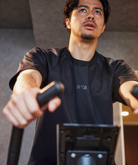 T-SHIRT EN TRICOT TECHNIQUE