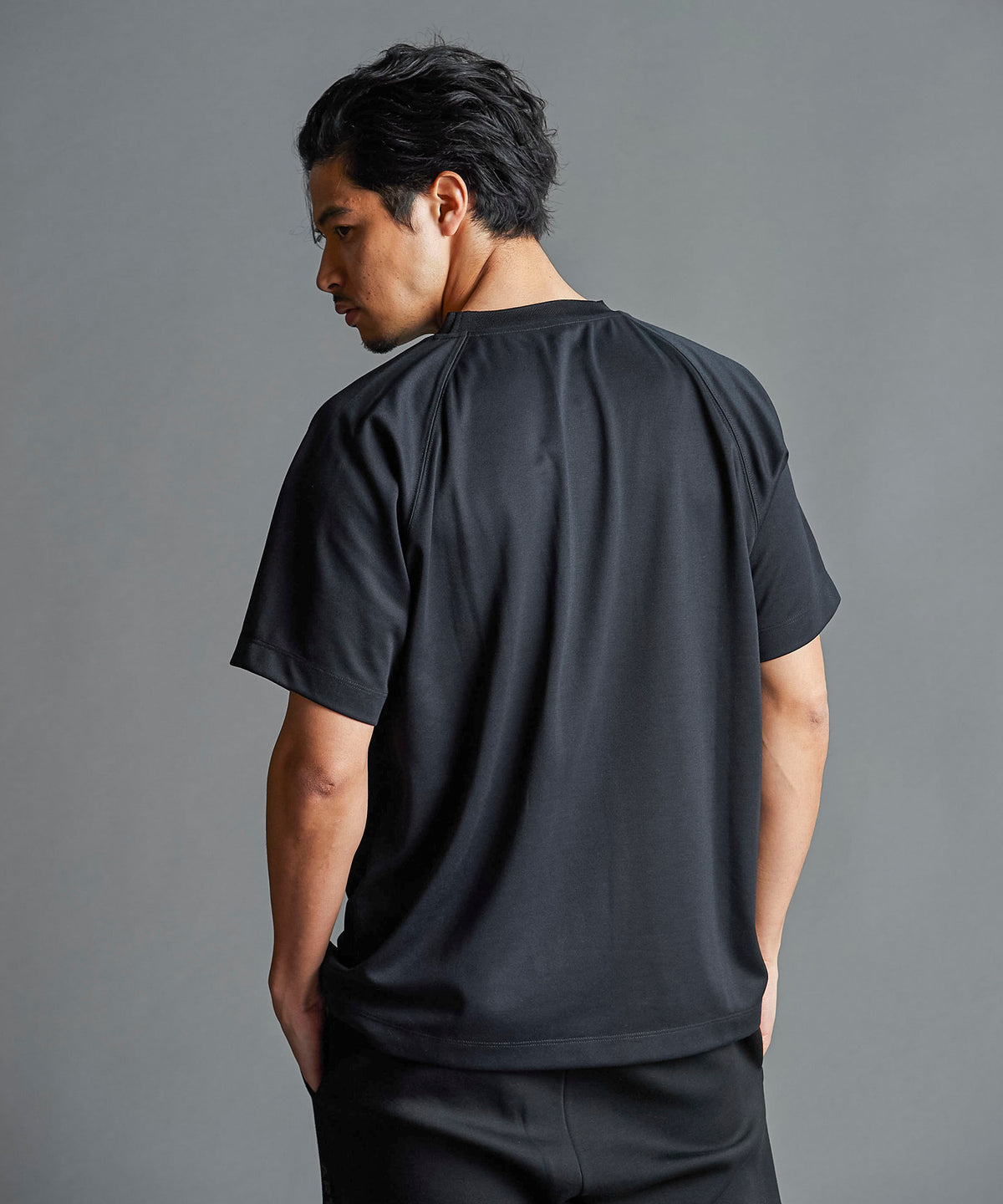 T-SHIRT EN TRICOT TECHNIQUE