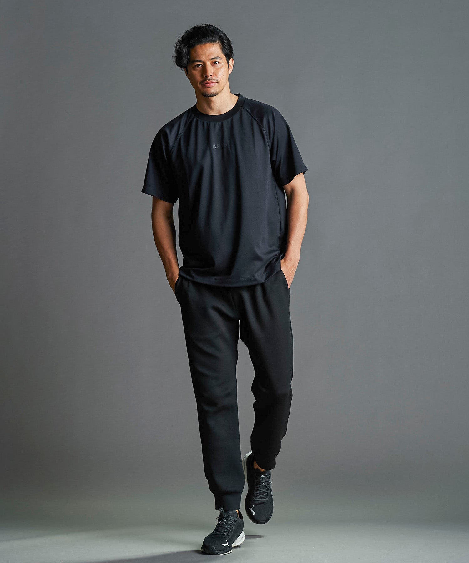 T-SHIRT EN TRICOT TECHNIQUE