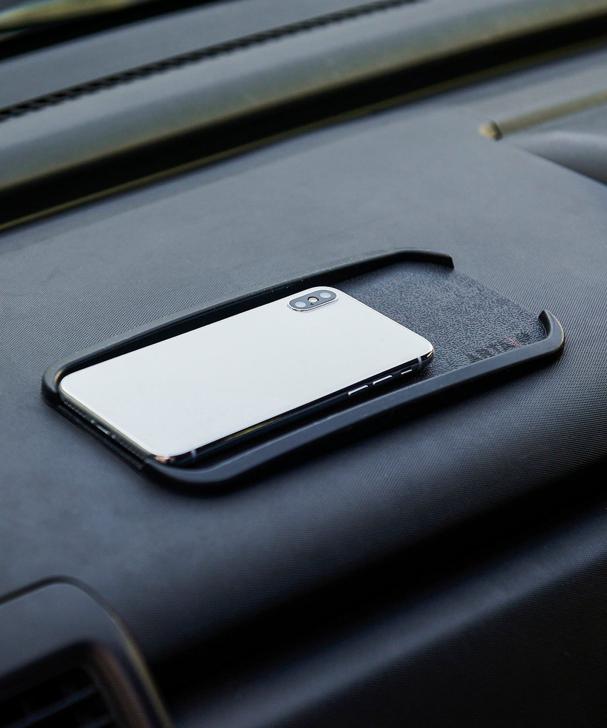 NON-SLIP TRAY
