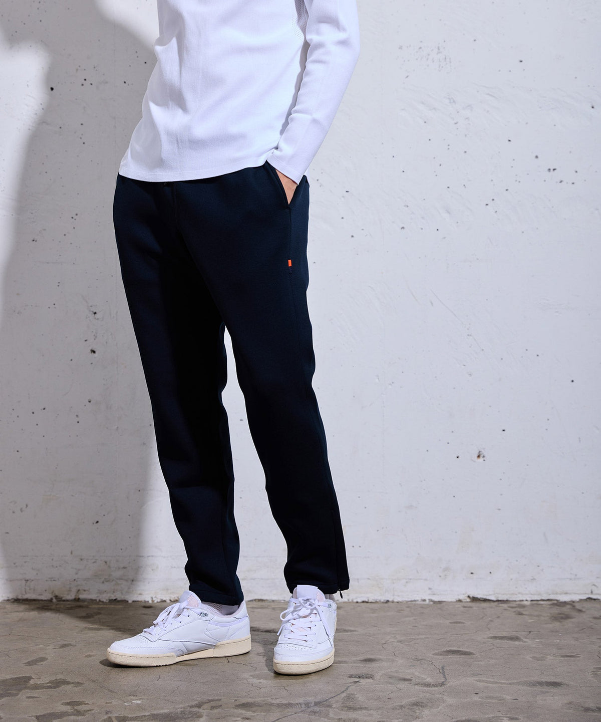 ARTA CVSTOS TECH Pantalons en tricot air