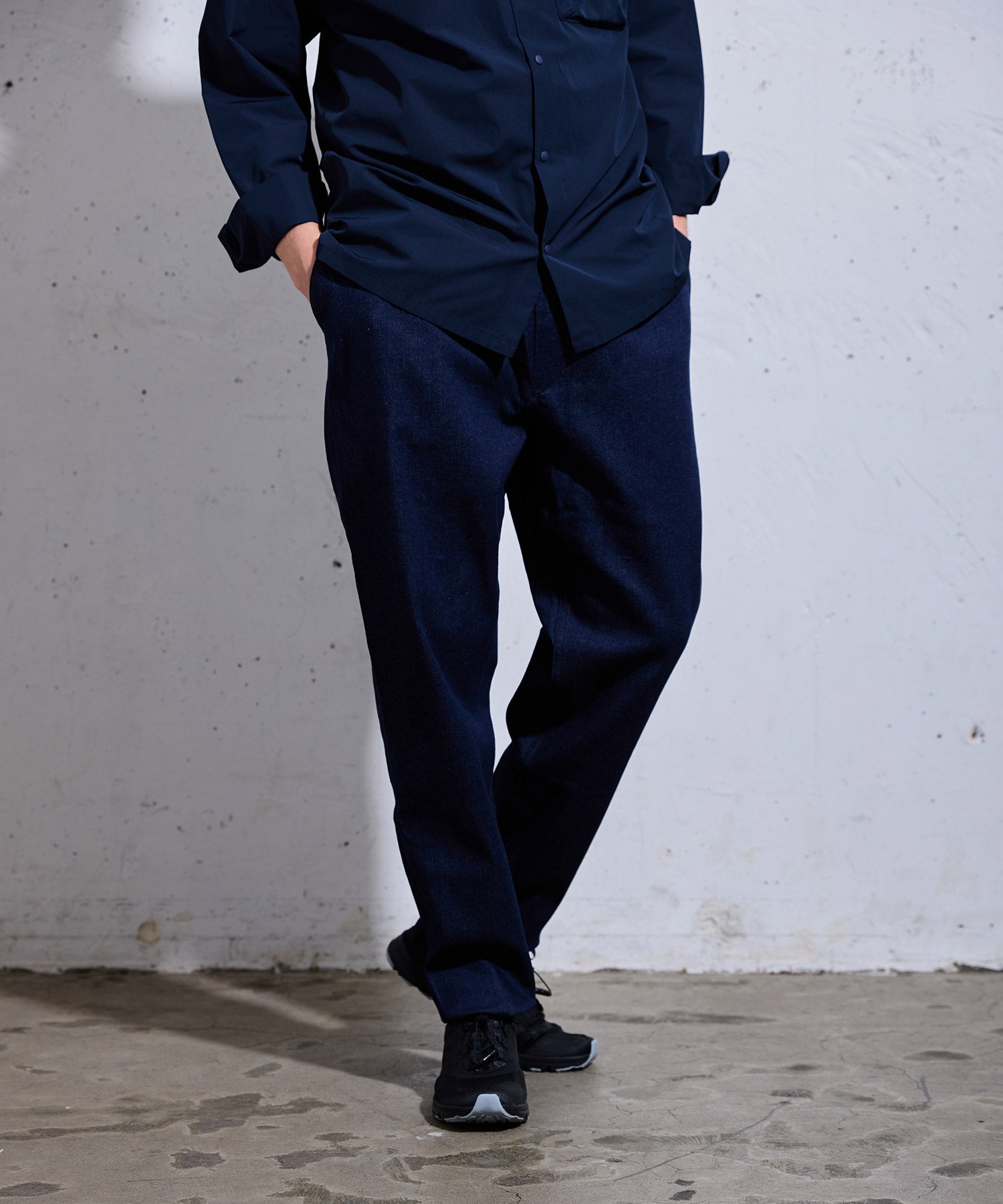ARTA CVSTOS PANTALONS EASY EN DENIM STRECH