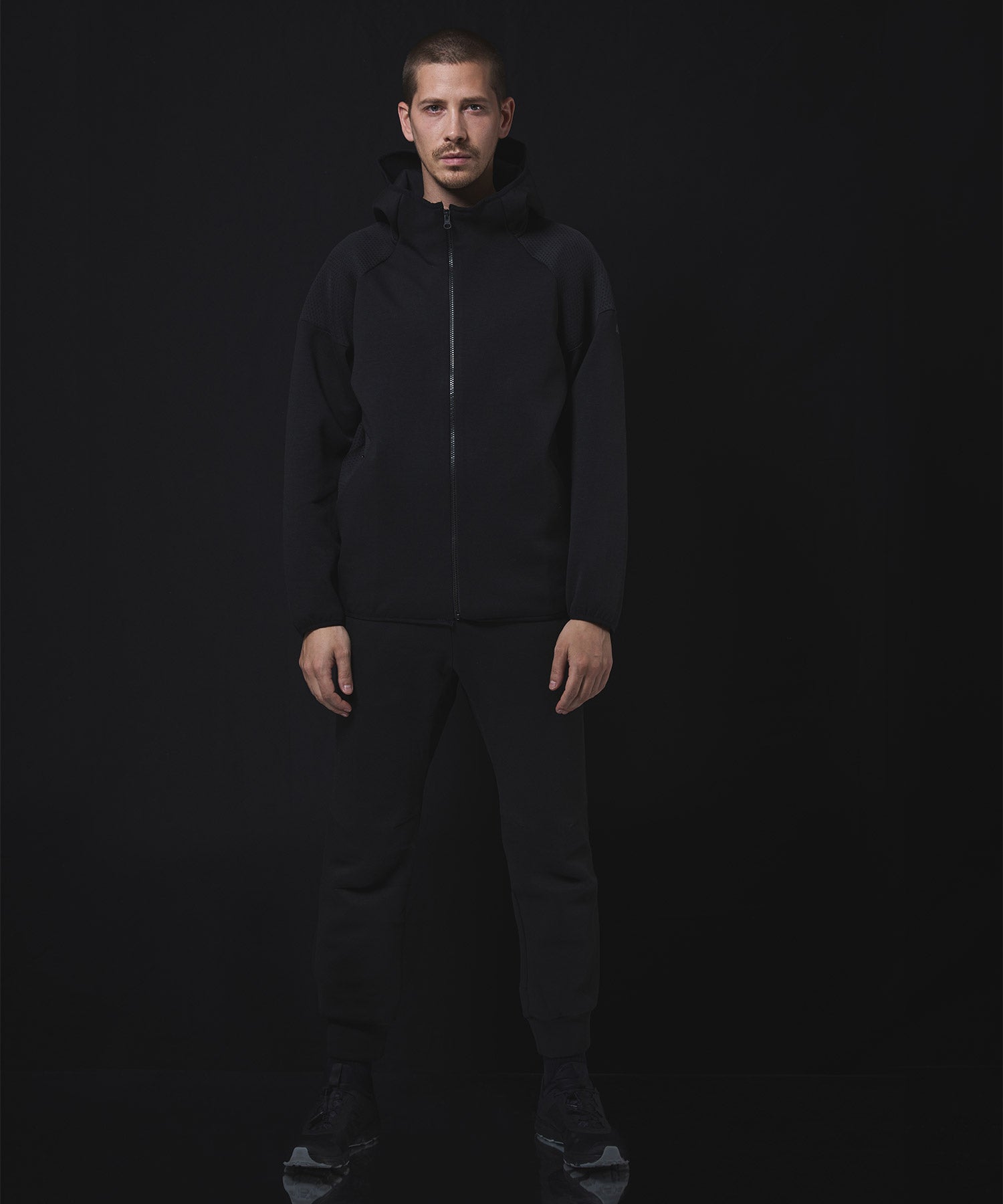 Sweat à capuche zippé en tricot air