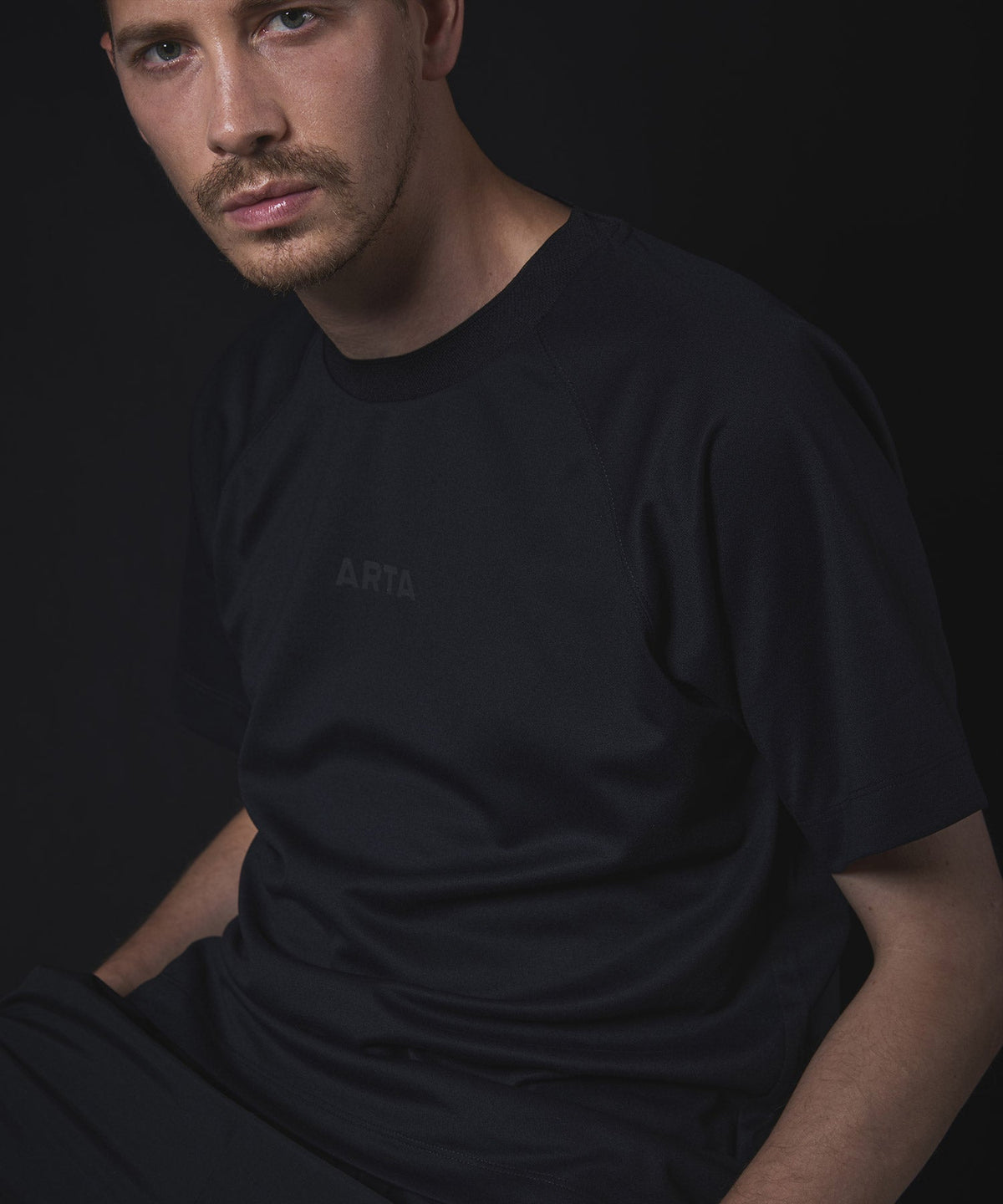 T-SHIRT EN TRICOT TECHNIQUE