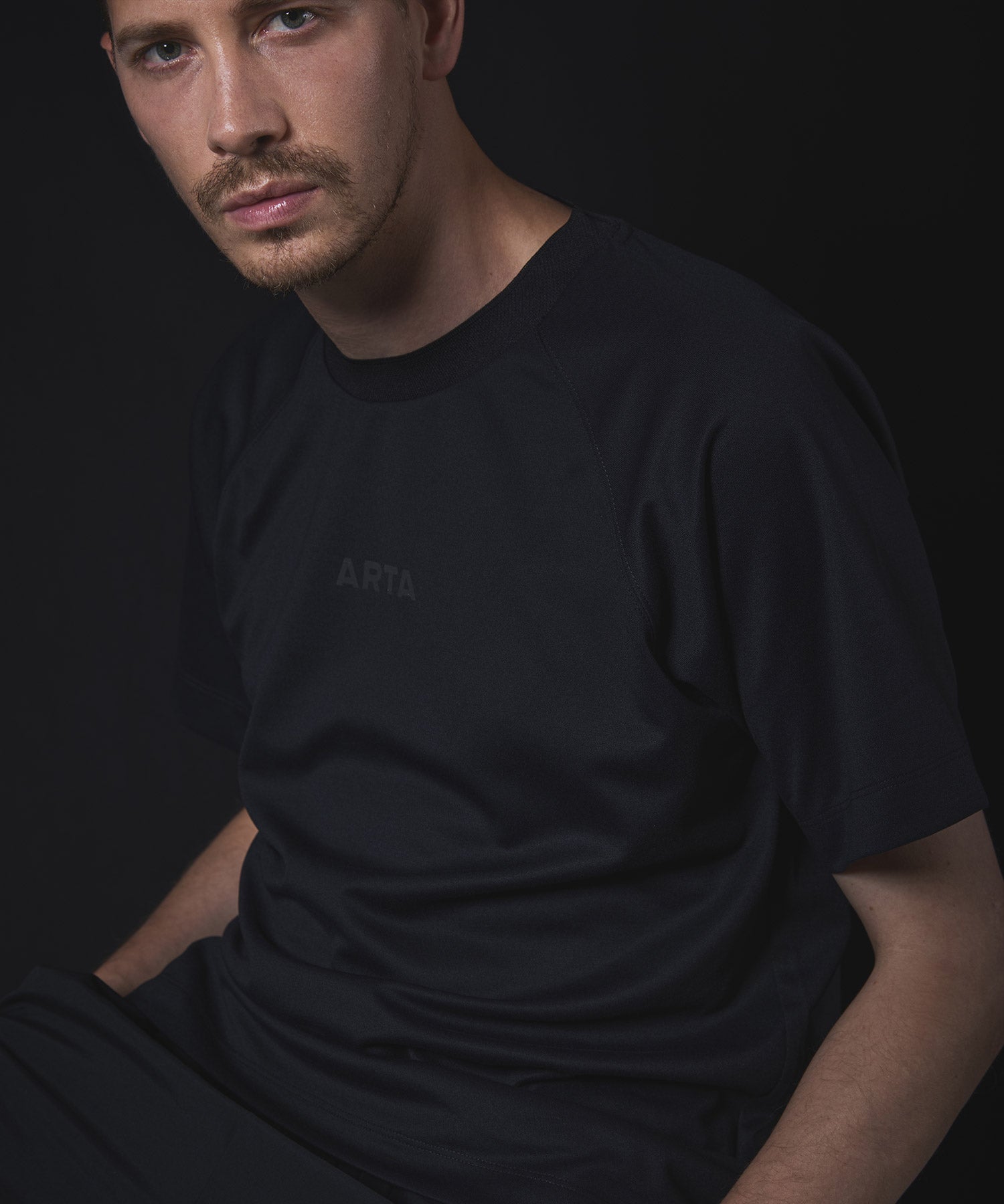 T-SHIRT EN TRICOT TECHNIQUE