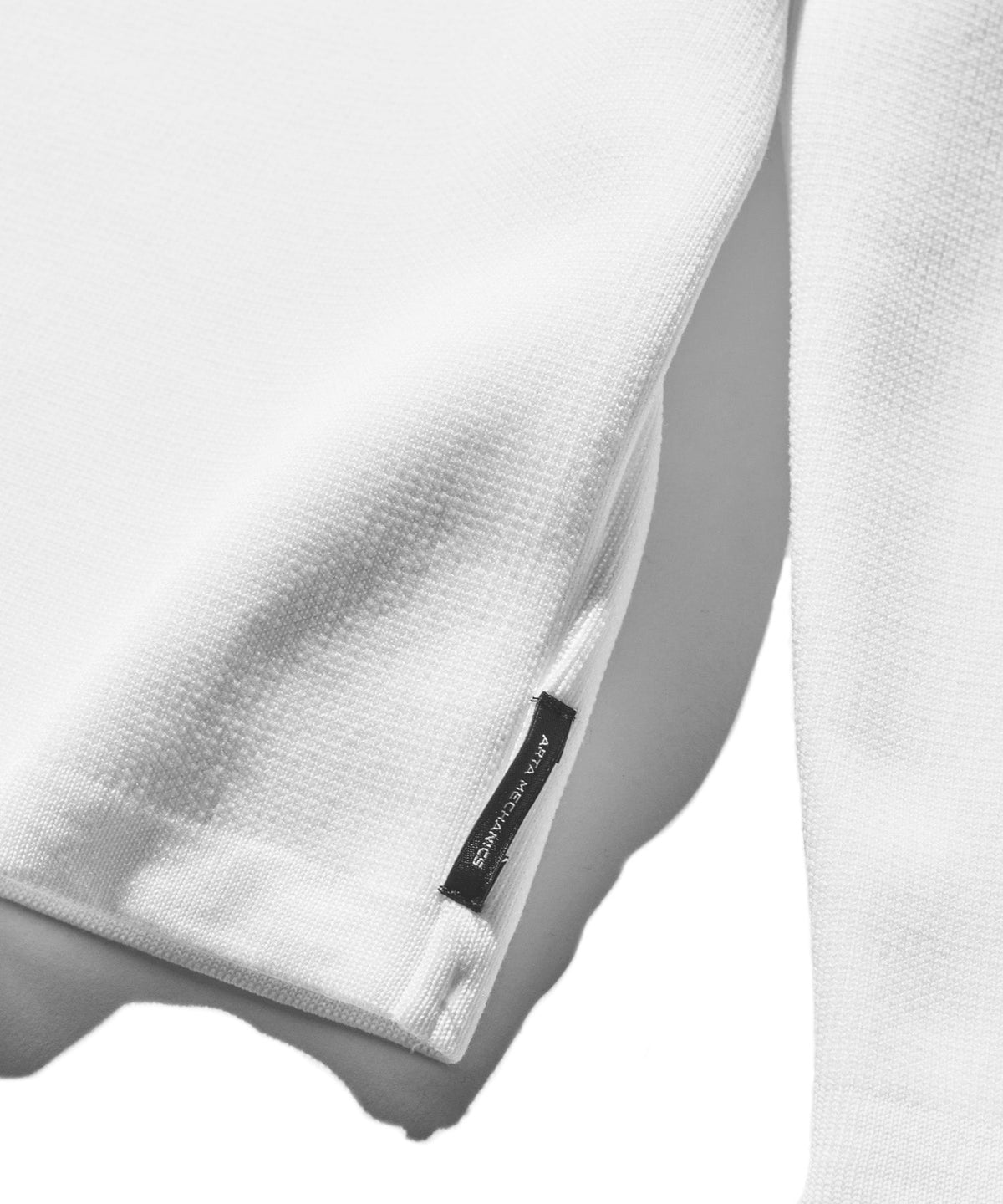 ARTA MECHANICS Édition exclusive par M. Yoshimasa Mikiba T-shirt à manches longues tricoté Tech Luxe
